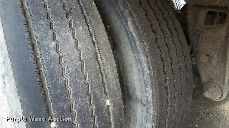 image for item DE4877 2004 Steco SEC3896 refuse transfer trailer