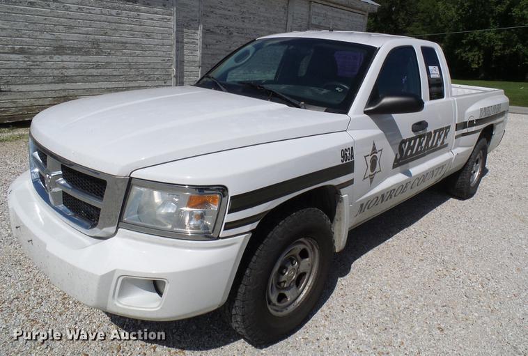 image for item DE5215 2010 Dodge Dakota Ext. Cab pickup truck