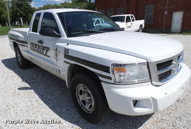 image for item DE5215 2010 Dodge Dakota Ext. Cab pickup truck