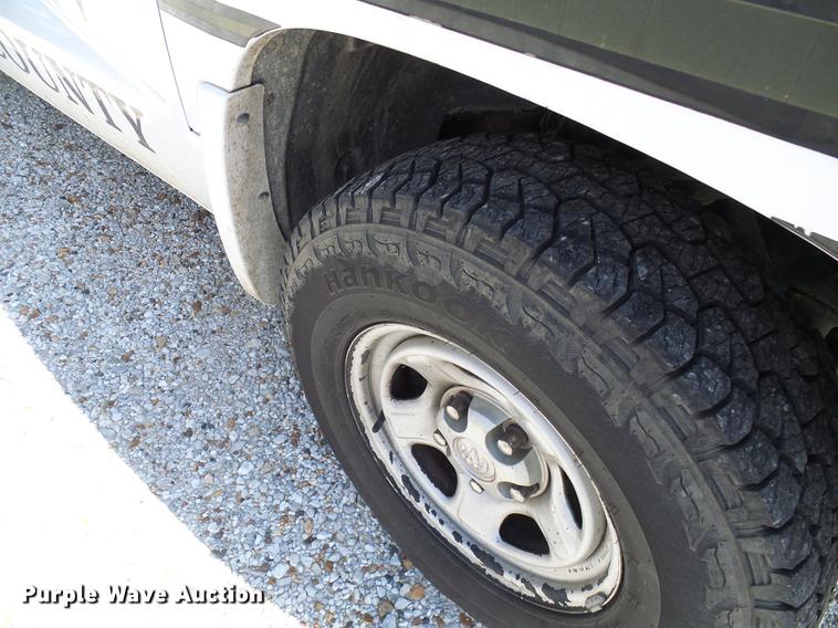 image for item DE5215 2010 Dodge Dakota Ext. Cab pickup truck