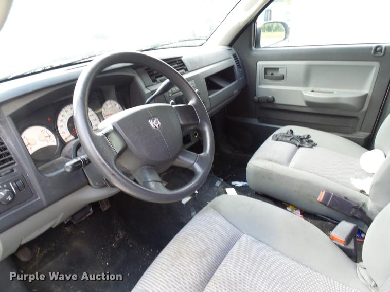 image for item DE5215 2010 Dodge Dakota Ext. Cab pickup truck