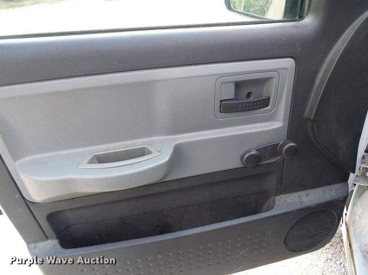 image for item DE5215 2010 Dodge Dakota Ext. Cab pickup truck