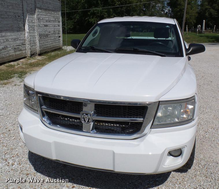 image for item DE5216 2010 Dodge Dakota Ext. Cab pickup truck