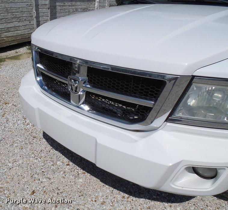 image for item DE5216 2010 Dodge Dakota Ext. Cab pickup truck