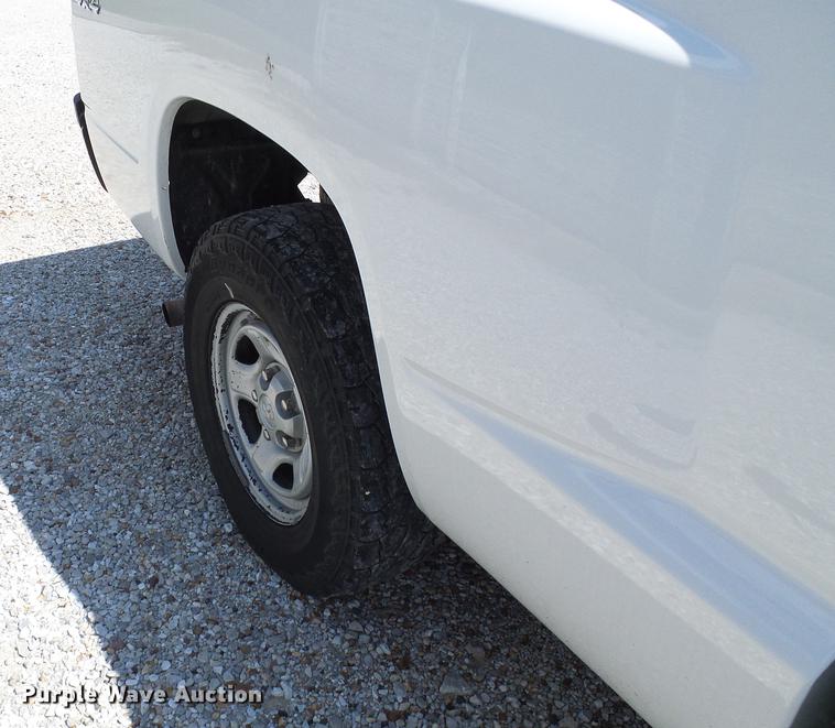 image for item DE5216 2010 Dodge Dakota Ext. Cab pickup truck