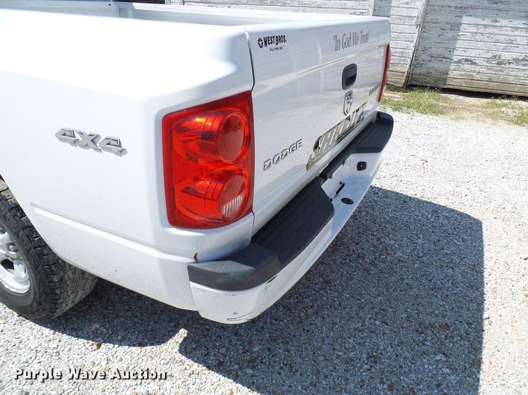 image for item DE5216 2010 Dodge Dakota Ext. Cab pickup truck