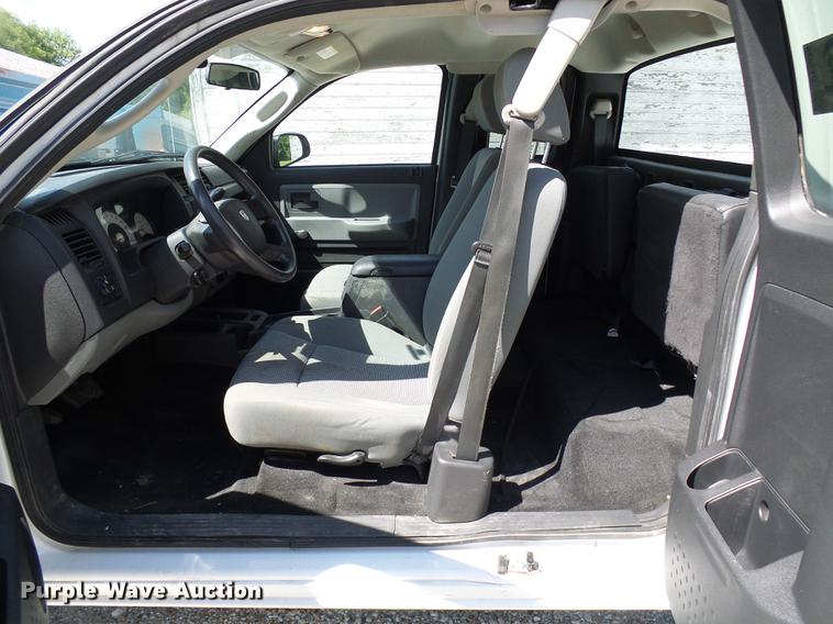 image for item DE5216 2010 Dodge Dakota Ext. Cab pickup truck