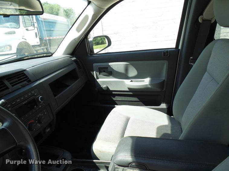 image for item DE5216 2010 Dodge Dakota Ext. Cab pickup truck