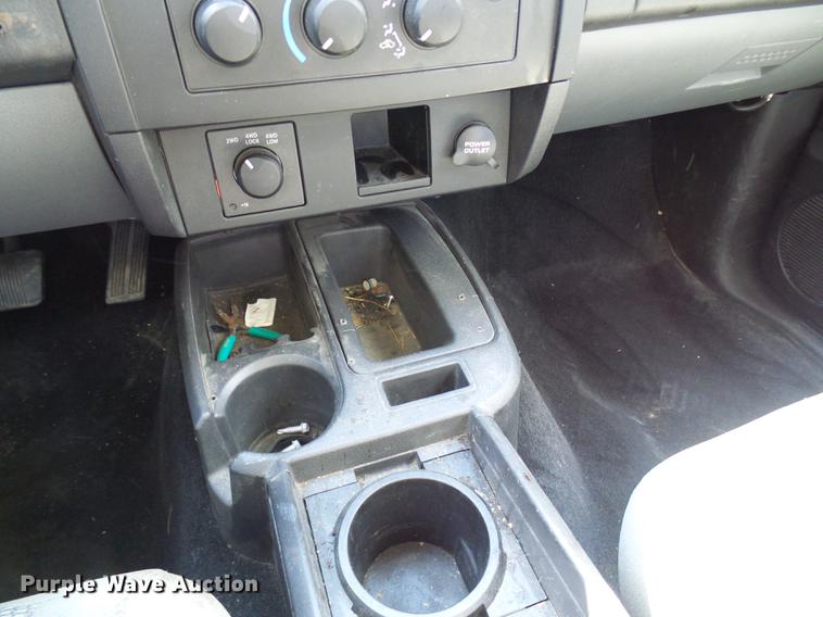 image for item DE5216 2010 Dodge Dakota Ext. Cab pickup truck