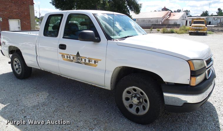 image for item DE5217 2006 Chevrolet Silverado 1500 Ext. Cab pickup truck