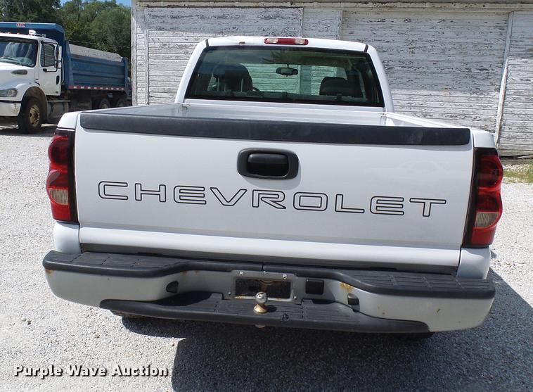 image for item DE5217 2006 Chevrolet Silverado 1500 Ext. Cab pickup truck