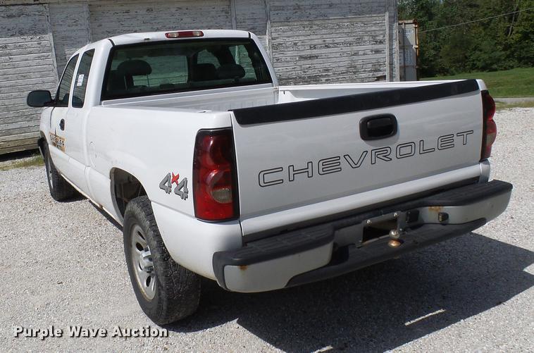 image for item DE5217 2006 Chevrolet Silverado 1500 Ext. Cab pickup truck