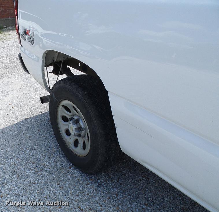 image for item DE5217 2006 Chevrolet Silverado 1500 Ext. Cab pickup truck