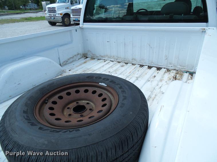 image for item DE5217 2006 Chevrolet Silverado 1500 Ext. Cab pickup truck