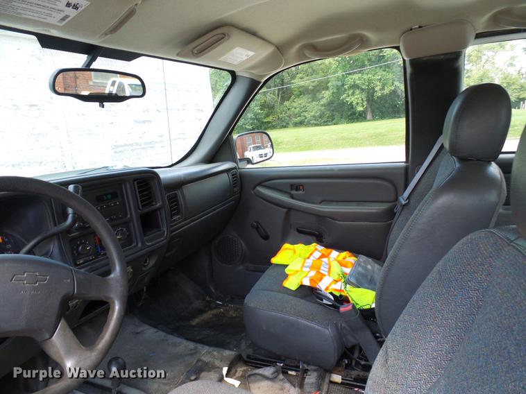 image for item DE5217 2006 Chevrolet Silverado 1500 Ext. Cab pickup truck