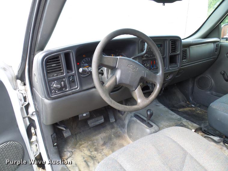 image for item DE5217 2006 Chevrolet Silverado 1500 Ext. Cab pickup truck