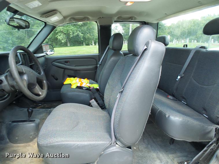 image for item DE5217 2006 Chevrolet Silverado 1500 Ext. Cab pickup truck