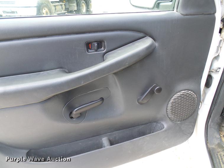 image for item DE5217 2006 Chevrolet Silverado 1500 Ext. Cab pickup truck