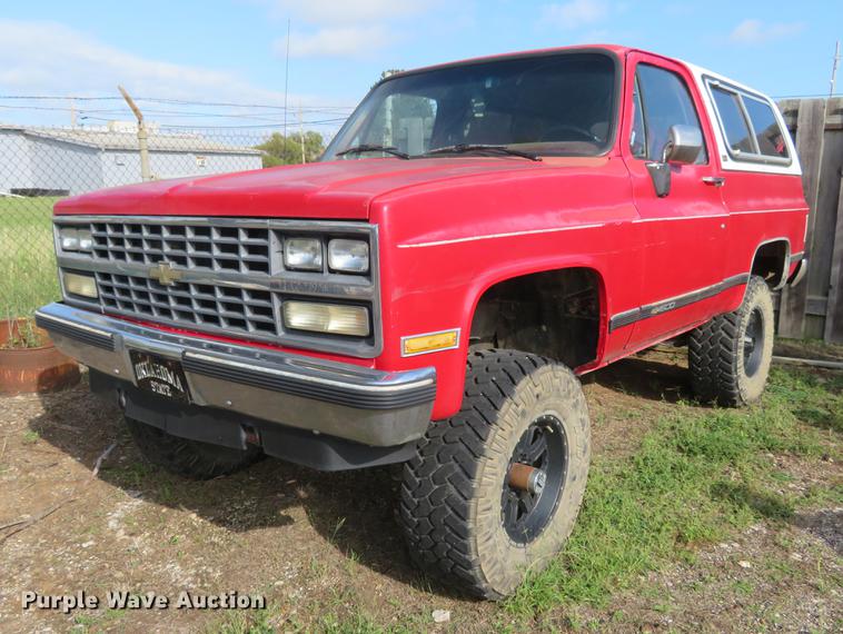 image for item DE6392 1990 Chevrolet K5 Blazer SUV