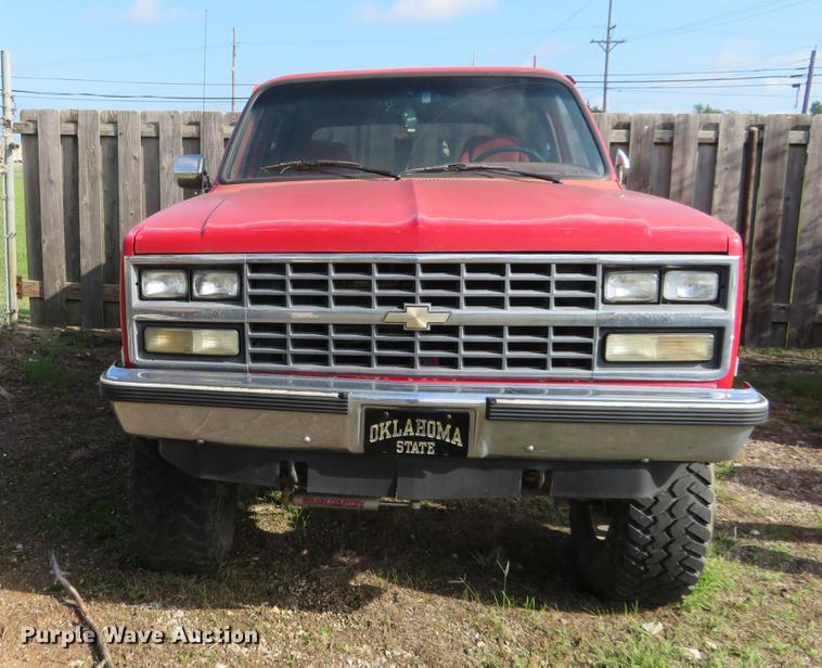 image for item DE6392 1990 Chevrolet K5 Blazer SUV