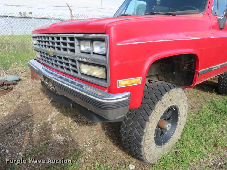 image for item DE6392 1990 Chevrolet K5 Blazer SUV