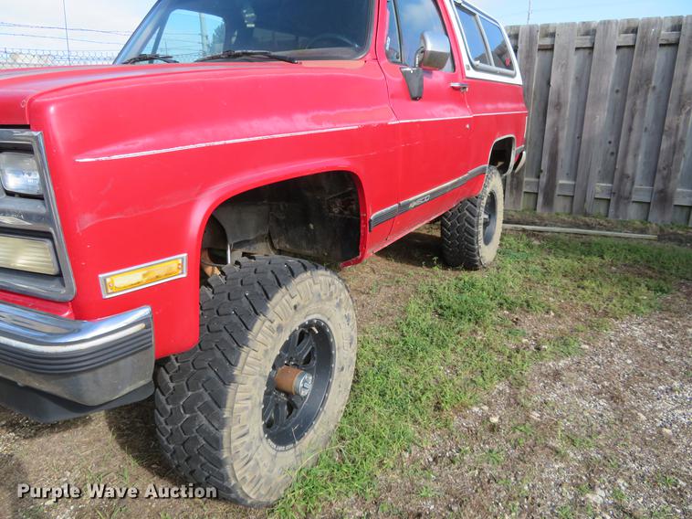image for item DE6392 1990 Chevrolet K5 Blazer SUV