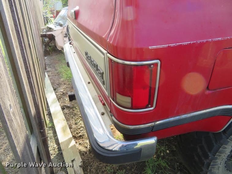 image for item DE6392 1990 Chevrolet K5 Blazer SUV