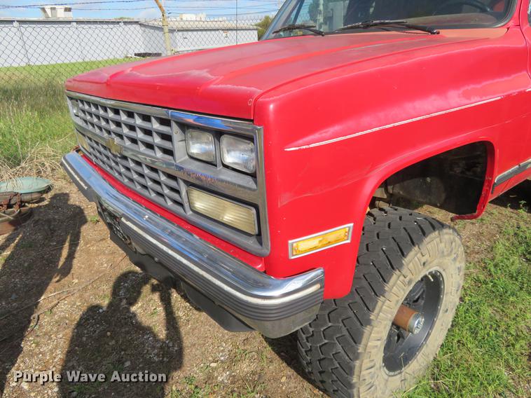 image for item DE6392 1990 Chevrolet K5 Blazer SUV