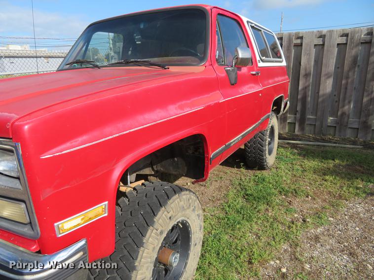 image for item DE6392 1990 Chevrolet K5 Blazer SUV