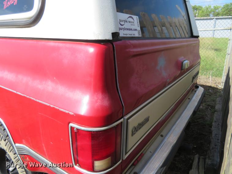 image for item DE6392 1990 Chevrolet K5 Blazer SUV