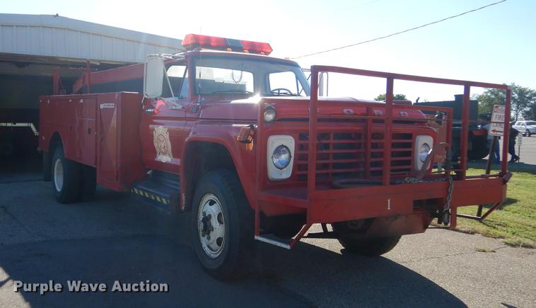 image for item DF1755 1979 Ford F600 fire truck