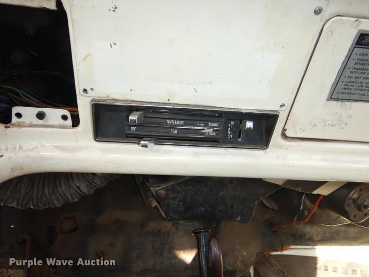 image for item DF1755 1979 Ford F600 fire truck