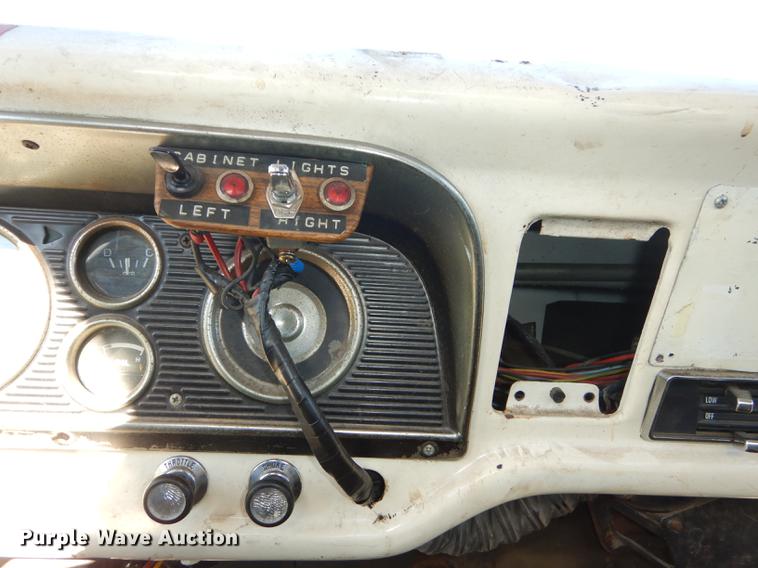 image for item DF1755 1979 Ford F600 fire truck