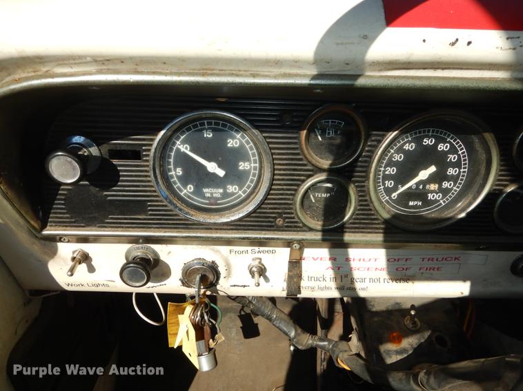 image for item DF1755 1979 Ford F600 fire truck