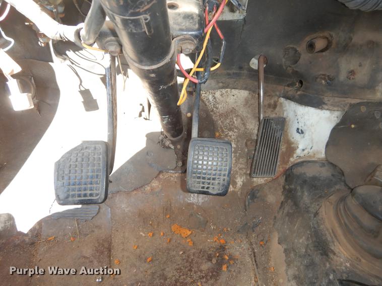 image for item DF1755 1979 Ford F600 fire truck