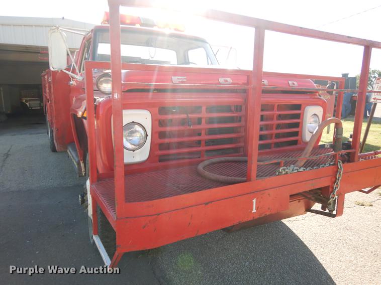image for item DF1755 1979 Ford F600 fire truck