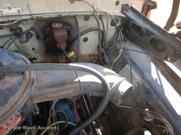 image for item DF1755 1979 Ford F600 fire truck