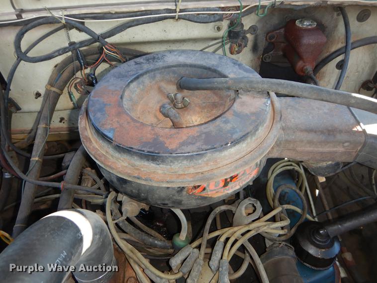 image for item DF1755 1979 Ford F600 fire truck