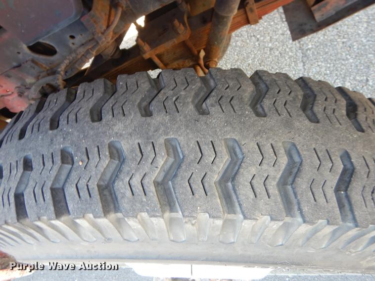 image for item DF1755 1979 Ford F600 fire truck