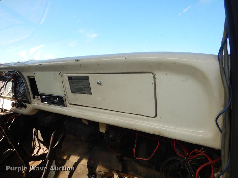 image for item DF1755 1979 Ford F600 fire truck