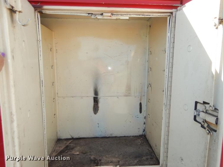 image for item DF1755 1979 Ford F600 fire truck