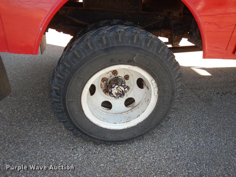 image for item DF1755 1979 Ford F600 fire truck