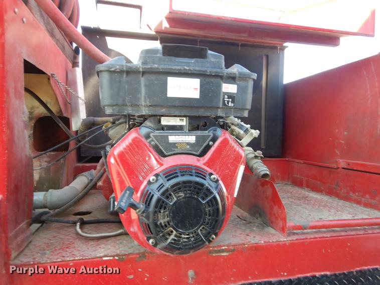 image for item DF1755 1979 Ford F600 fire truck