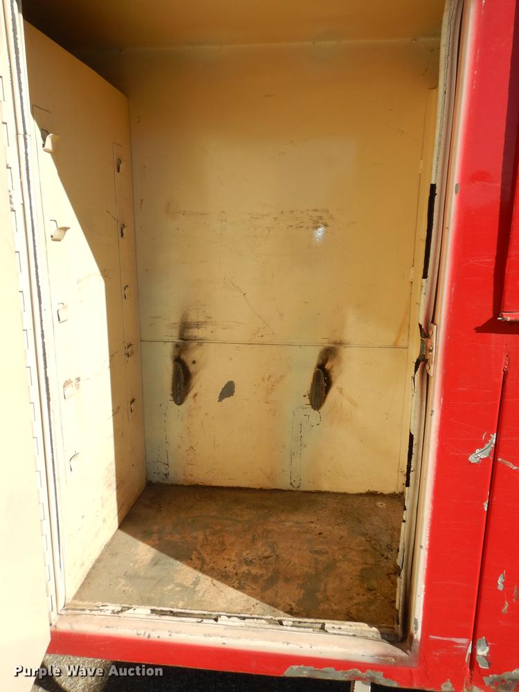 image for item DF1755 1979 Ford F600 fire truck