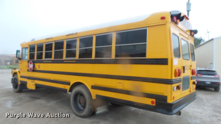 image for item DF4330 2006 Freightliner FS65 school bus