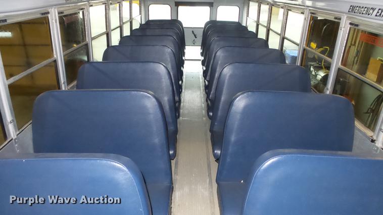 image for item DF4330 2006 Freightliner FS65 school bus