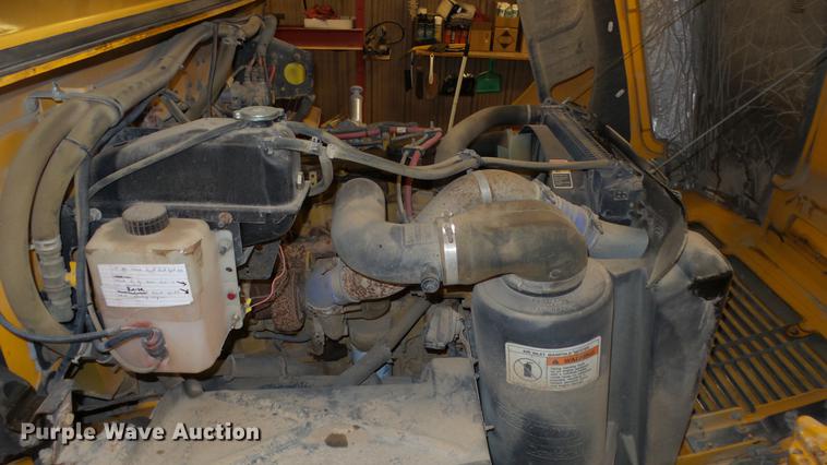 image for item DF4330 2006 Freightliner FS65 school bus