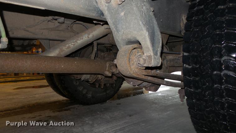 image for item DF4330 2006 Freightliner FS65 school bus