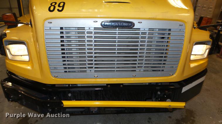 image for item DF4330 2006 Freightliner FS65 school bus