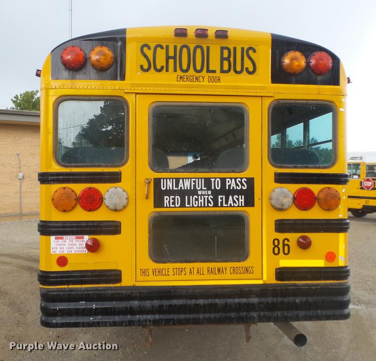 image for item DF4332 2003 International CE school bus